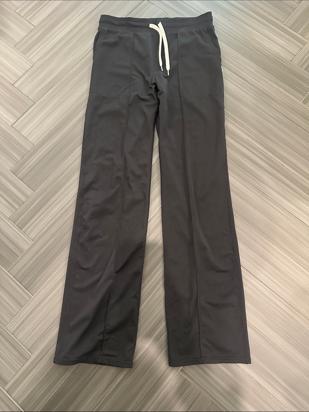 Vuori Black Straight-Leg Drawstring Pants